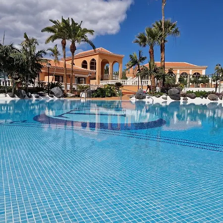 Moderne Mit Meerblick Und Pool By Interhome