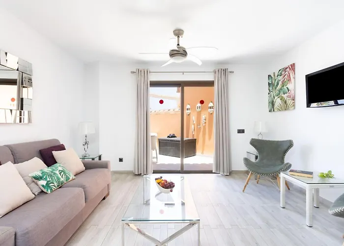 Moderne Mit Meerblick Und Pool By Interhome شقة *