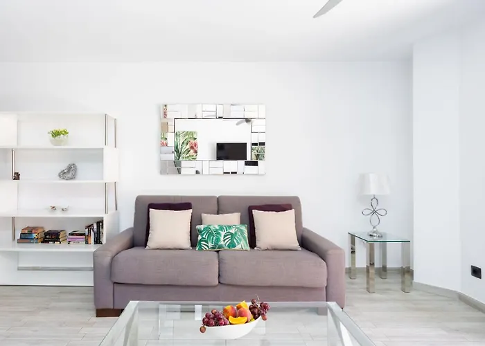 شقة Moderne Mit Meerblick Und Pool By Interhome *