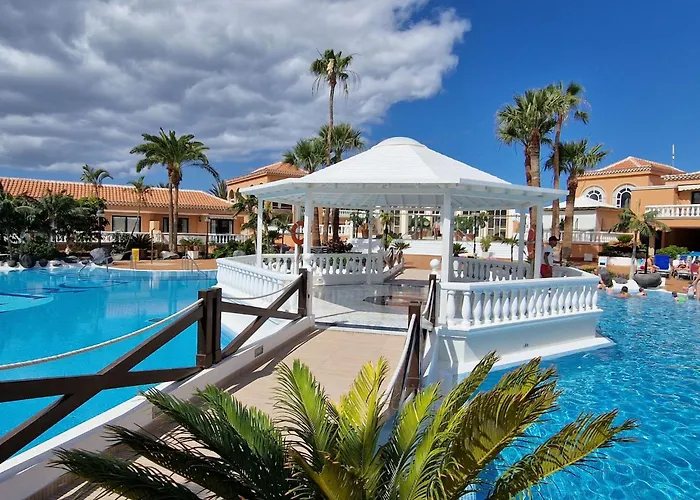 شقة Moderne Mit Meerblick Und Pool By Interhome *