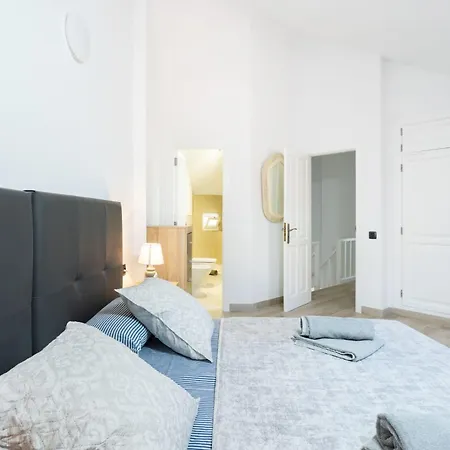 アパート Moderne Mit Meerblick Und Pool By Interhome *